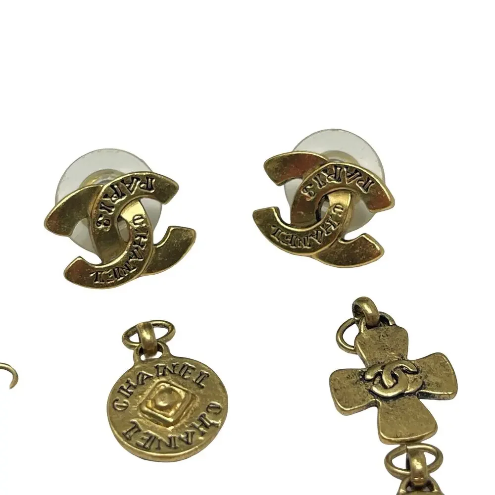 CHANEL Vintage AUTH Earrings Coco CC Logo GP Gold 4 pairs Charm Cross Swing - Picture 3 of 9